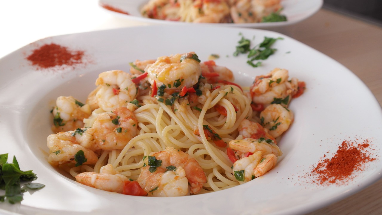 plate of shrimp spaghetti