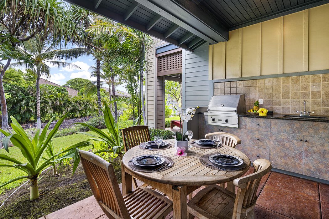 backyard patio with grill at our Big Island of Hawaii rentals