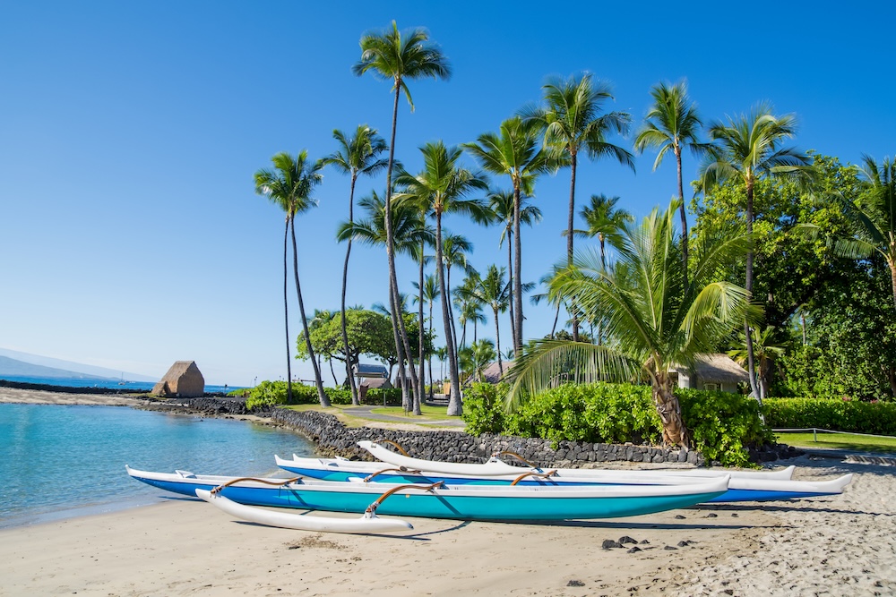 Hawaiian outrigger canoe at Kamakahonu Beach Kailua-Kona, Big Island, Hawaii